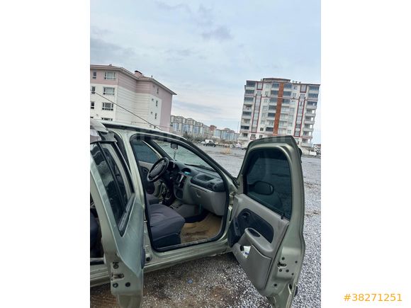 Sahibinden Renault Clio 1.4 2004 Model