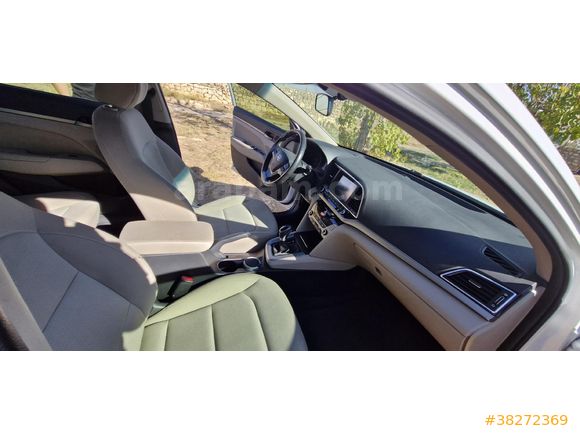 Sahibinden Hyundai Elantra 1.6 CRDi Elite Plus 2017 Model