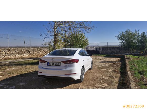 Sahibinden Hyundai Elantra 1.6 CRDi Elite Plus 2017 Model