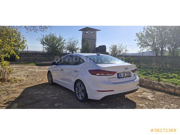 Sahibinden Hyundai Elantra 1.6 CRDi Elite Plus 2017 Model