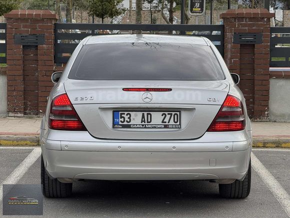 NADİR KALANLARDAN MERCEDES E270 ORJİNAL 280.000 BİNDE DEĞİŞENSİZ