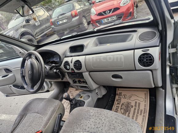 Sahibinden Renault Kangoo Multix 1.5 dCi Authentique 2005 Model