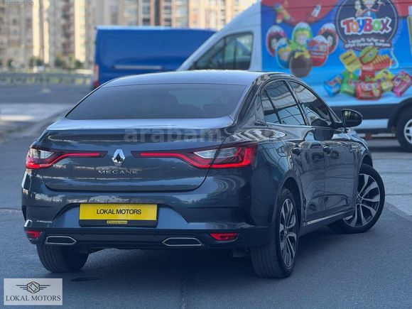 2021 MODEL RENAULT MEGANE 130.000 KM'DE İCON TERTEMİZ