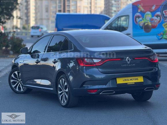 2021 MODEL RENAULT MEGANE 130.000 KM'DE İCON TERTEMİZ