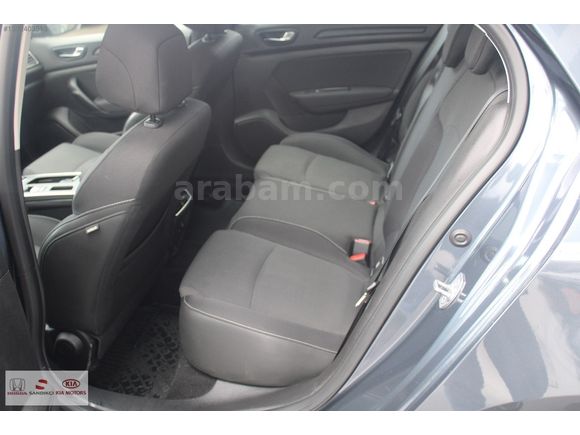 SANDIKÇI 2.EL 2025 Megane Sedan 1.3 TCe Touch EDC