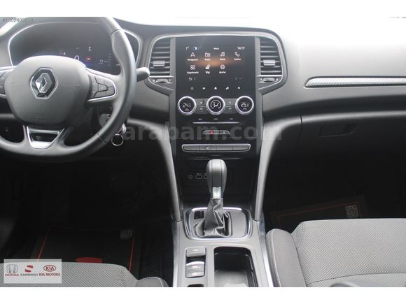 SANDIKÇI 2.EL 2025 Megane Sedan 1.3 TCe Touch EDC