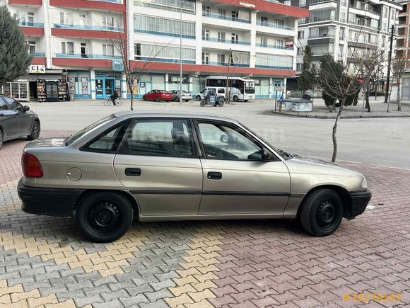 Sahibinden Opel Astra 1.6 GL 1996 Model 
