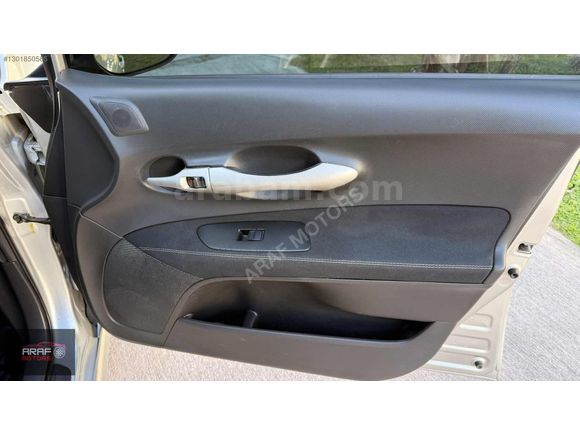 2009 Auris 1.4 D-4D Elegant MMT Otomatik Temiz