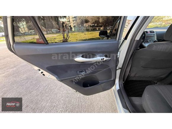 2009 Auris 1.4 D-4D Elegant MMT Otomatik Temiz