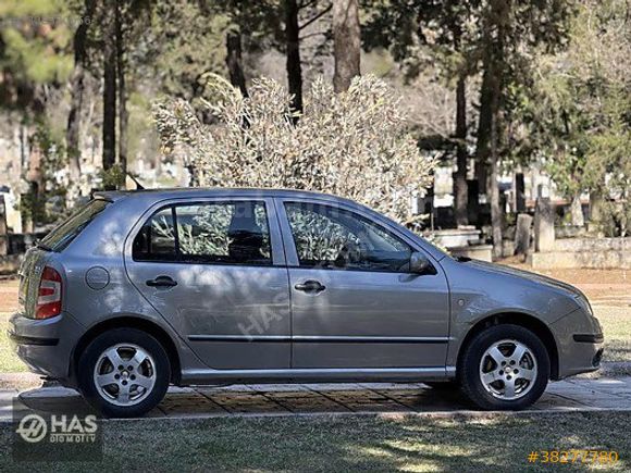 OTOMATİK FABIA HASAR KAYITSIZ GERİ GÖRÜŞ KAMERALI