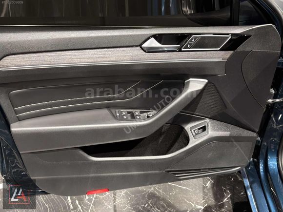 Umut Auto'dan VW Passat 1.5 TSI Elegance Yeni Logo Cam Tavan