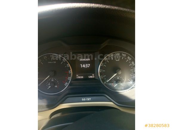 Sahibinden Skoda Octavia 1.6 TDI Elegance CR 2013 Model