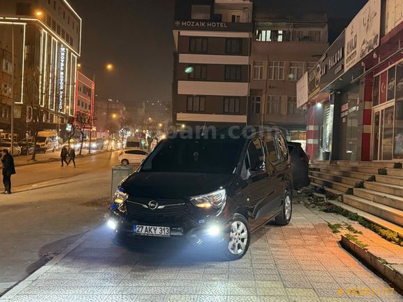 Sahibinden Opel Combo 1.5 CDTI Edition 2022 Model 