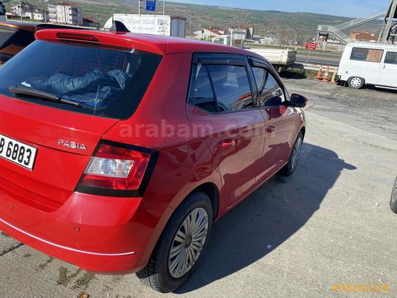 Sahibinden Skoda Fabia 1.2 TSI ACİL 2016 model 
