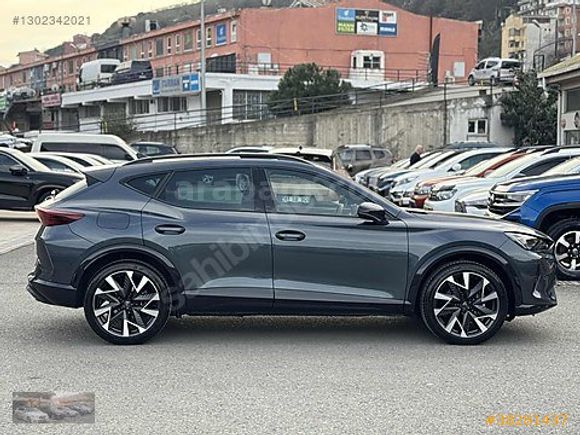 2025 CUPRA FORMENTOR 1.5 E-HYBRID PHEV-SUPREME-HATASIZ 13.000 KM