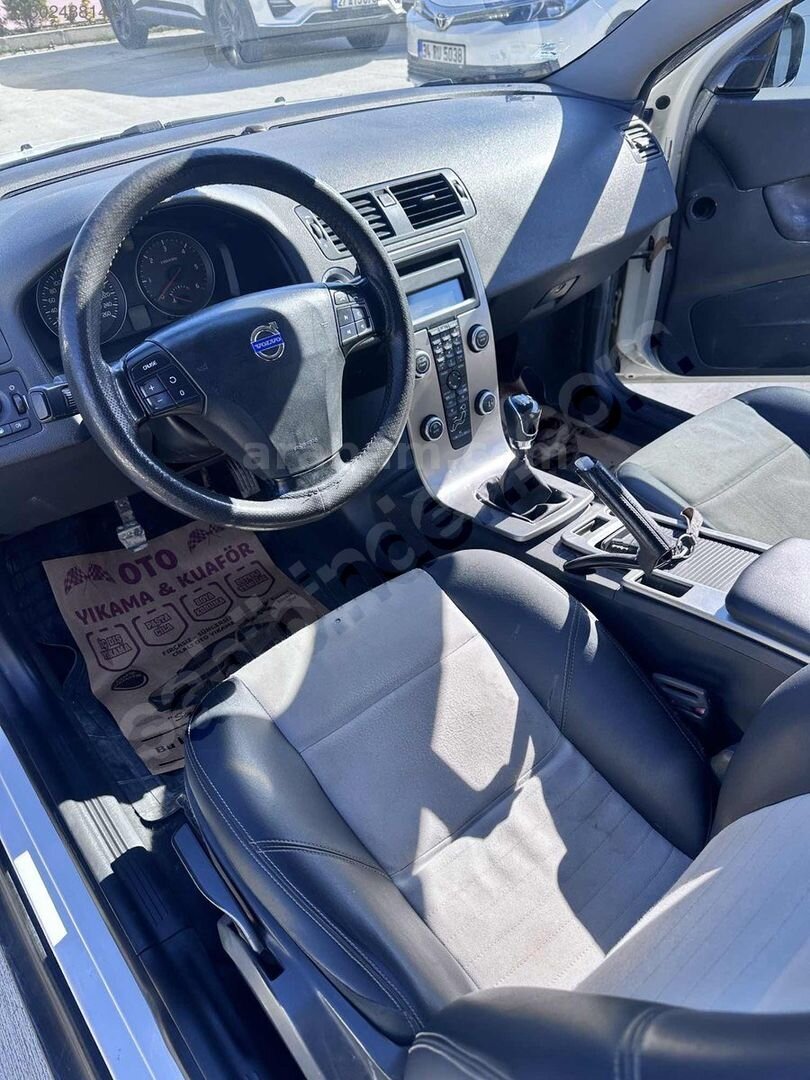 Galeriden Volvo C30 1.6 D Premium 2010 Model Gaziantep 325.000 km Beyaz 7