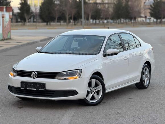 YÜCE'DEN İLK SAHİBİN'DEN JETTA 1.6 TDİ