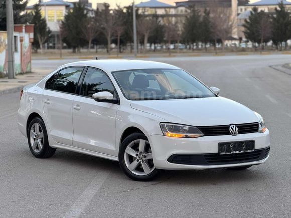 YÜCE'DEN İLK SAHİBİN'DEN JETTA 1.6 TDİ