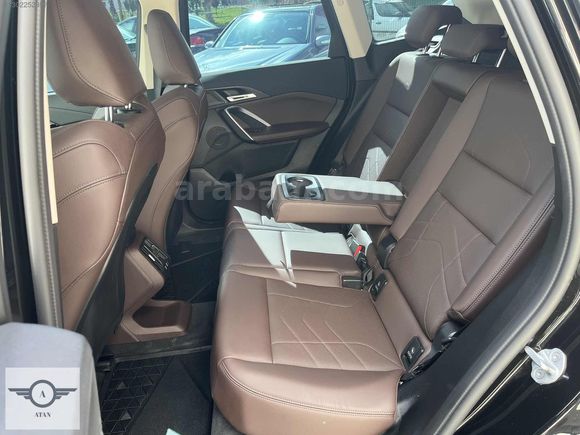 X1 1.5 xDrive 25e X Line