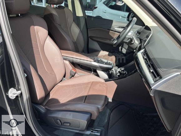 X1 1.5 xDrive 25e X Line