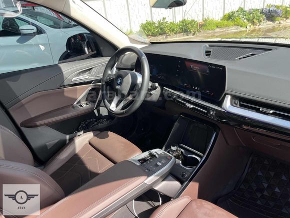 X1 1.5 xDrive 25e X Line