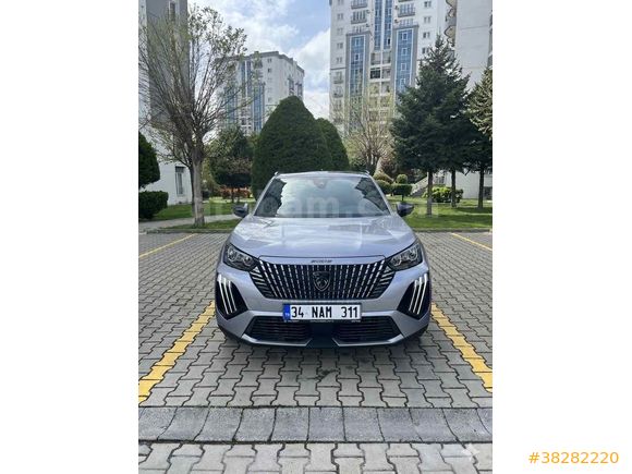 2025 Peugeot 2008 Allure - Cam Tavan - Metalik Gri - Sadece 7.600 KM!