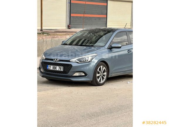 Sahibinden Hyundai i20 1.2 MPI Style 2014 Model 