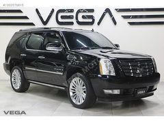 VEGA' 2009 ESCALADE 6.2V8 135.000MİL YENİSTOP-22KROMJANT-7KOLTUK
