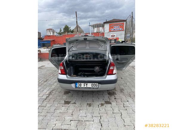 Sahibinden Renault Clio 1.4 Alize 2006 Model  161.000 km Gri