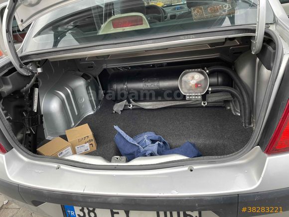Sahibinden Renault Clio 1.4 Alize 2006 Model  161.000 km Gri