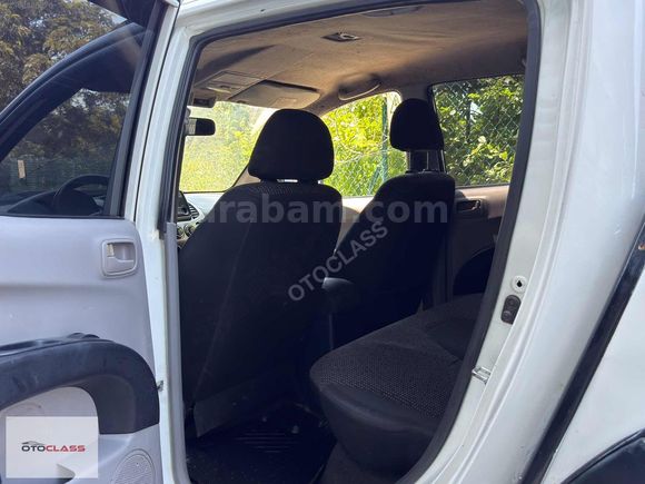 OTOCLASS'DAN 4X4 FULL PAKET YAPILI L200