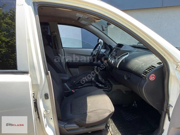 OTOCLASS'DAN 4X4 FULL PAKET YAPILI L200