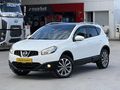 Hatasız boyasız lekesiz 115 bin km'de cam tavan Qashqai.....