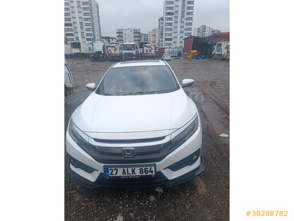 Sahibinden Honda Civic 1.6 i-DTEC Executive plas 2018 Model Diyarbakır 180.000 km Beyaz