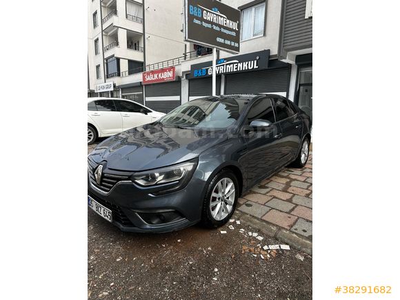 Sahibinden Renault Megane 1.5 Blue DCI Touch 2020 Model