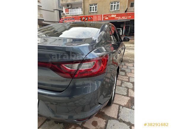 Sahibinden Renault Megane 1.5 Blue DCI Touch 2020 Model