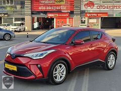 TOYOTA C-HR 1.8 HYBRİD FLAME OTOMATİK BOYASIZ SAFETY SENSE RED
