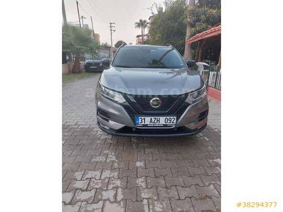 Sahibinden Nissan Qashqai 1.3 DIG-T Midnight Edition 2020 Model  49000 km Gri
