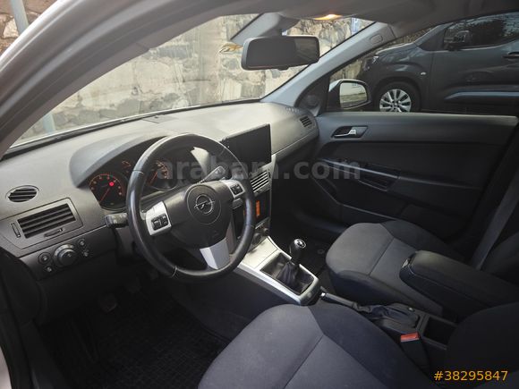 77 Bin km, Kazasız, 1.6 benzin Opel Astra