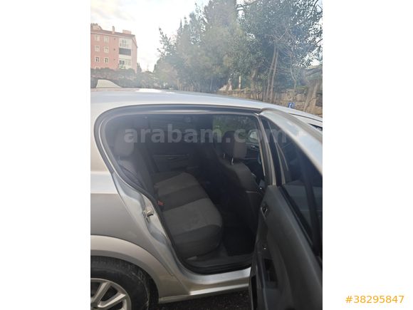 77 Bin km, Kazasız, 1.6 benzin Opel Astra