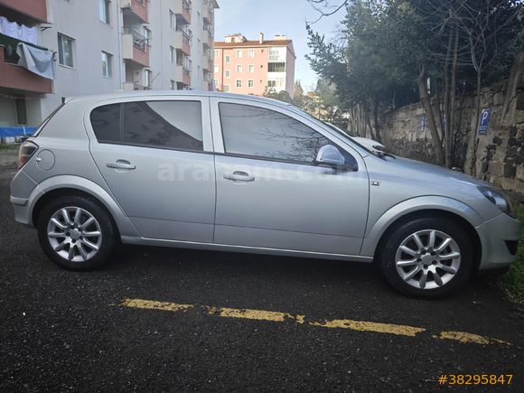77 Bin km, Kazasız, 1.6 benzin Opel Astra