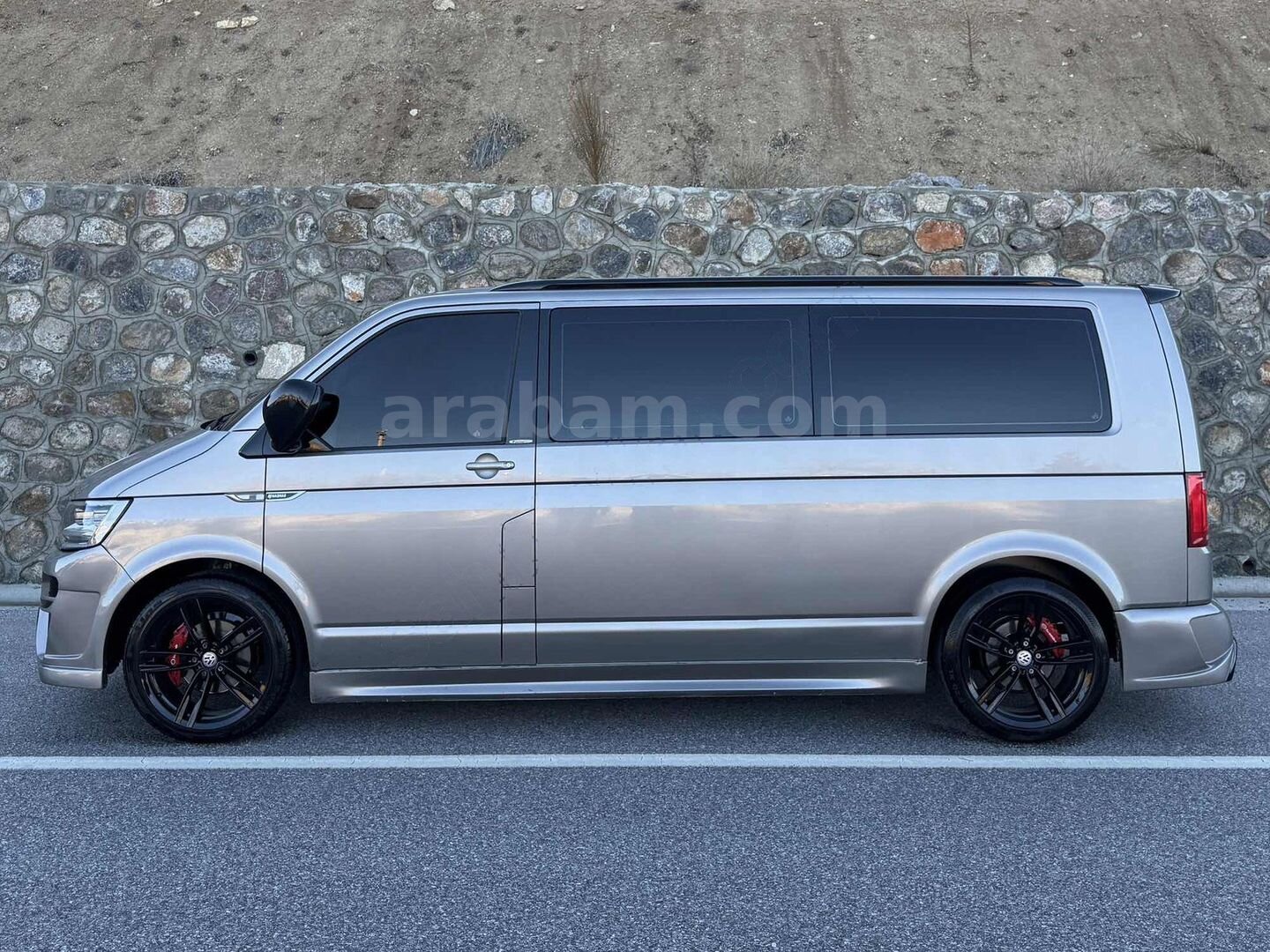 Galeriden Volkswagen Caravelle 2.0 TDI SCR BMT Highline 2018 Model Konya 170.000 km Sarı 2