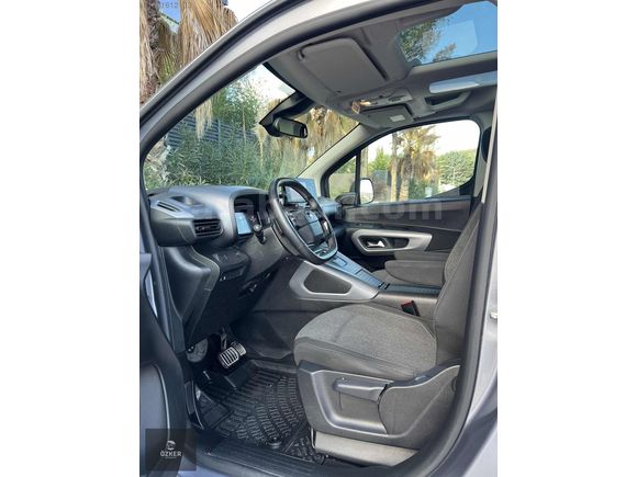 2024 CAM TAVAN OPEL COMBO ULTIMATE 37.000KM HATASIZ BOYASIZ