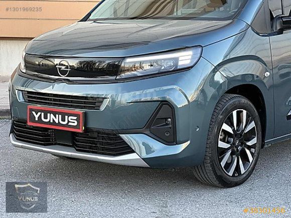 YUNUS OTOMOTİV'den 2024 Opel Combo Ultimate Cam Tavan Boyasız