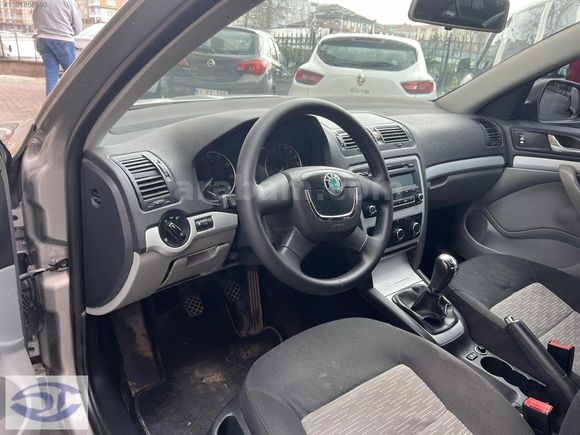 2011 OCTAVİA 1.6 AMBİENTE - BENZİN+LPG - DEĞİŞENİ YOK- 267 000KM
