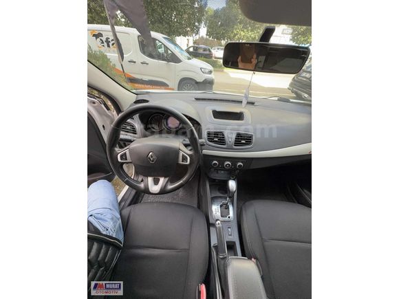 2013 model 1.6 tam otomatik Megane