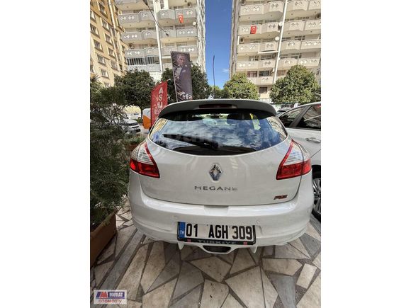 2013 model 1.6 tam otomatik Megane