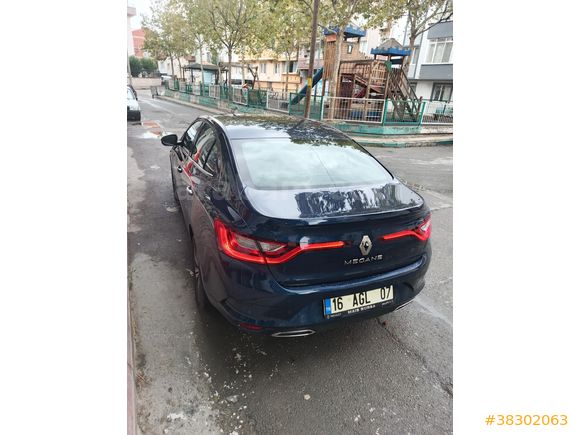 Sahibinden Renault Megane 1.3 TCe Touch 2023 Model