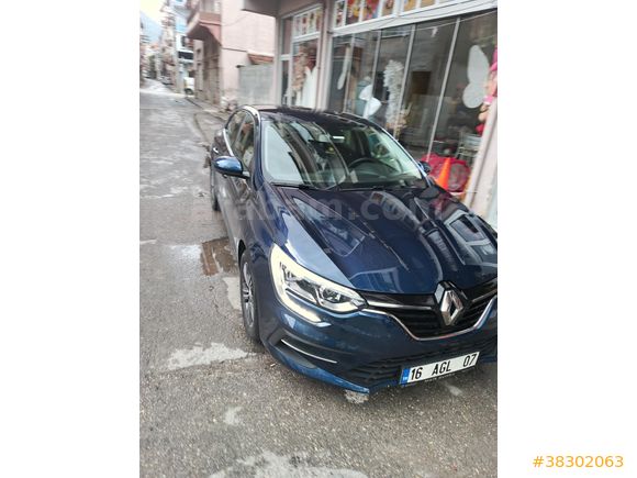 Sahibinden Renault Megane 1.3 TCe Touch 2023 Model