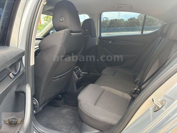 2023 SKODA OCTAV?İA 1.0 E-TEC ELİTE